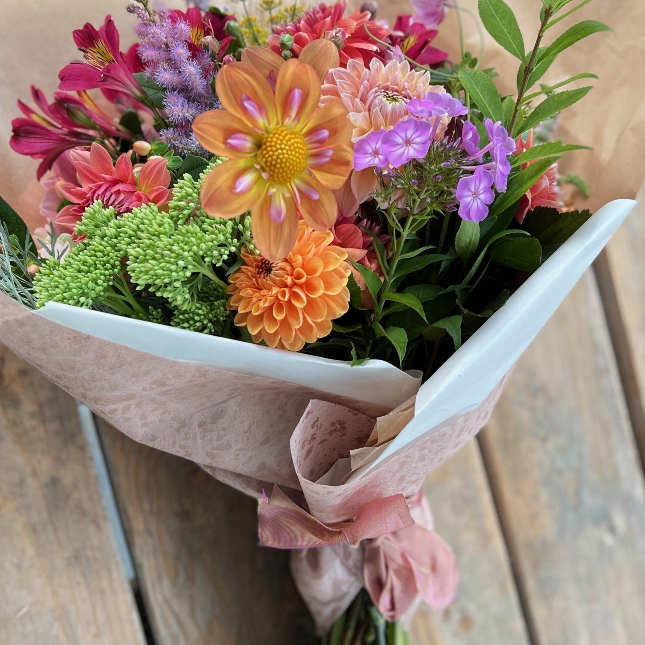 flower subscription for spring, summer and fall